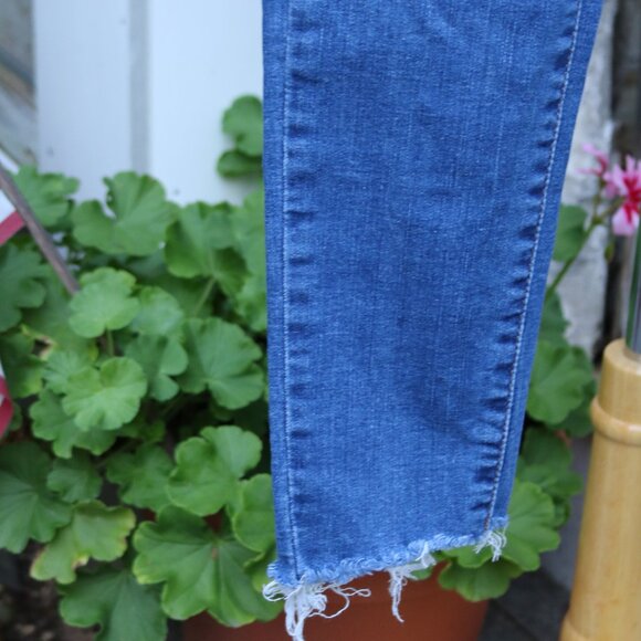 Levi's 710 Super Skinny Distressed Holes Frayed Stretch Cotton Jeans Sz 28 - Picture 5 of 10